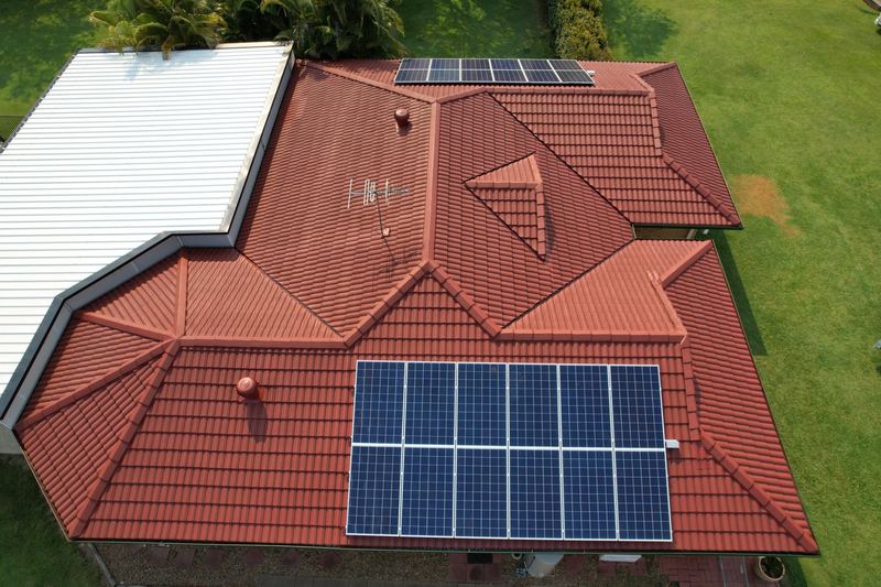 Roof after cleaning - clean cream tiles
